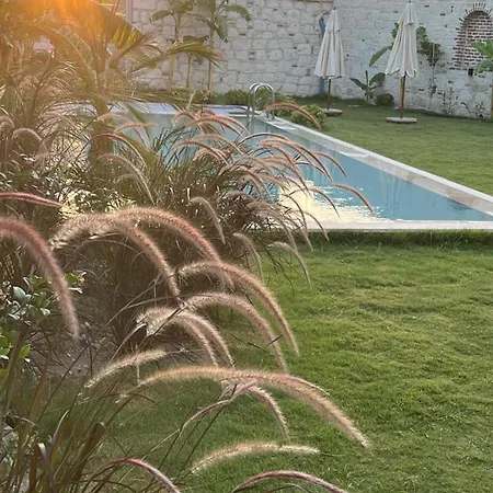 Elia Alacati Çeşme